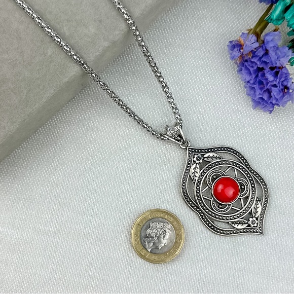 Chakra Flower Third Eye Silver Tone Necklace - Picture 4 of 4